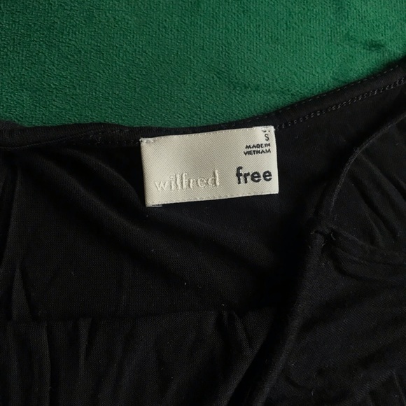 Small black Wilfred Free tank top - Picture 2 of 4